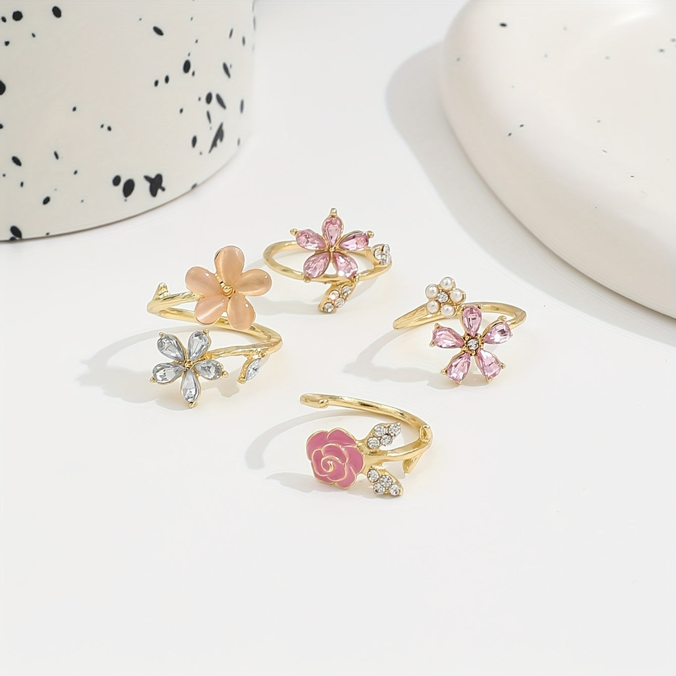 Set Of Alloy Rings With Diamantes And Pearls