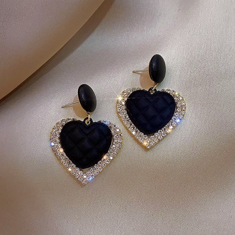 Boucles d'oreilles cœur noir en or