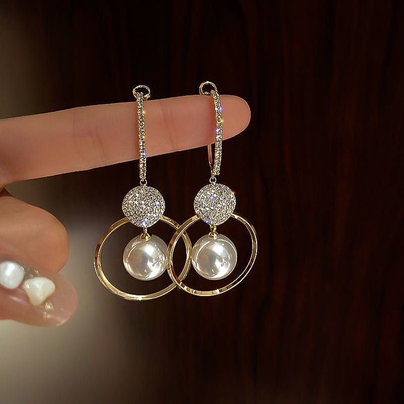 Boucles d'oreilles de luxe avec perles de culture et zircons