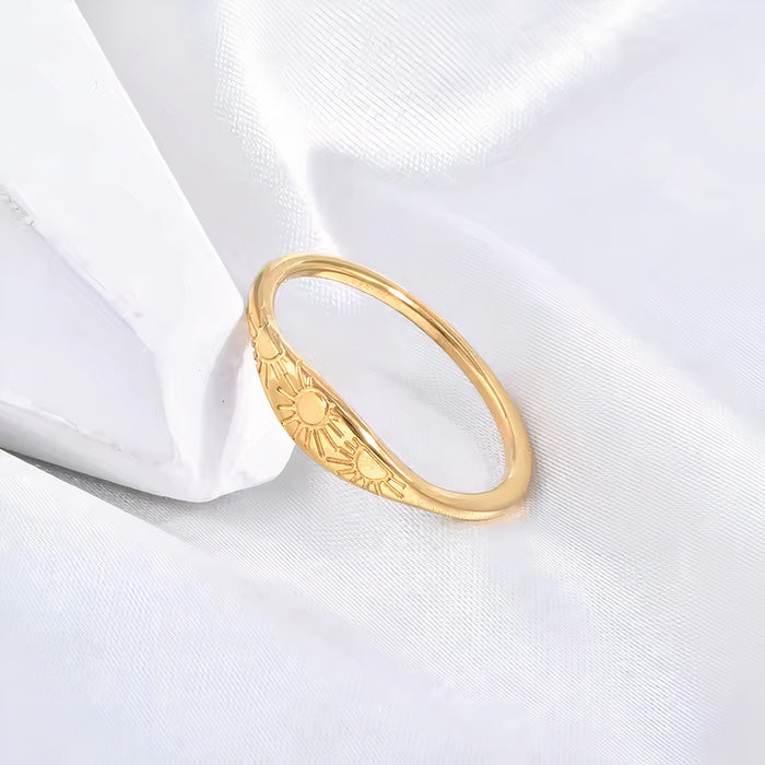 Bague vintage en or avec petits zircons