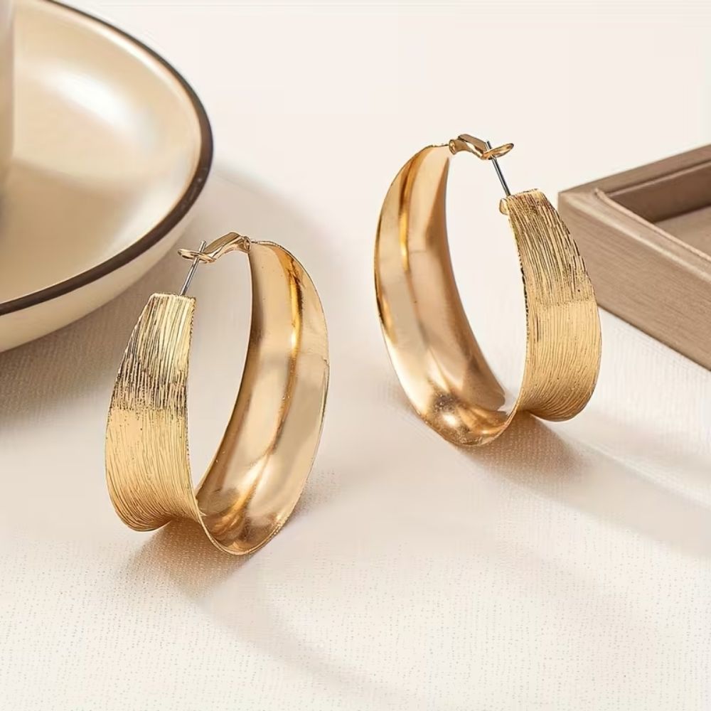 Boucles d'oreilles créoles dorées vintage