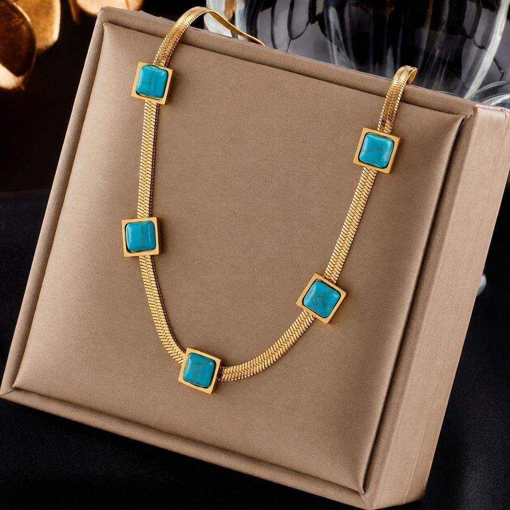 Vionelle Coastline Gold Necklace