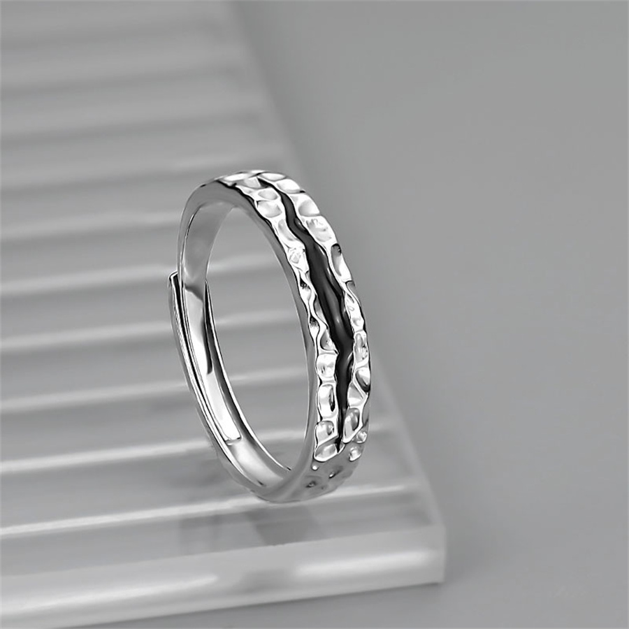 Bague vintage en argent poli