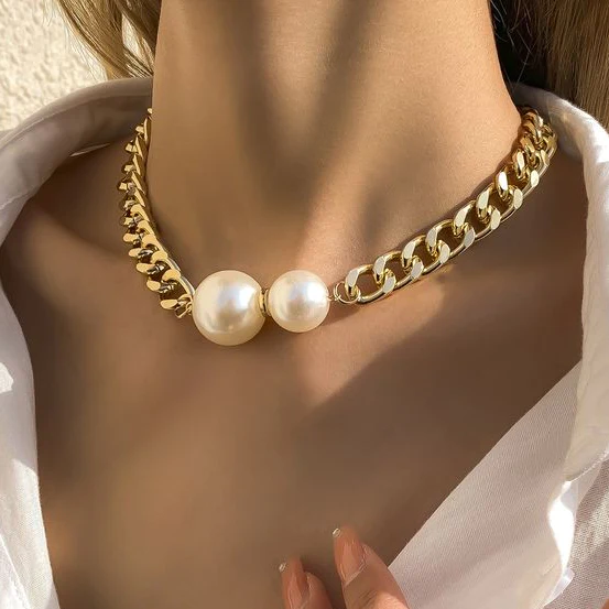 Collier élégant à double perle
