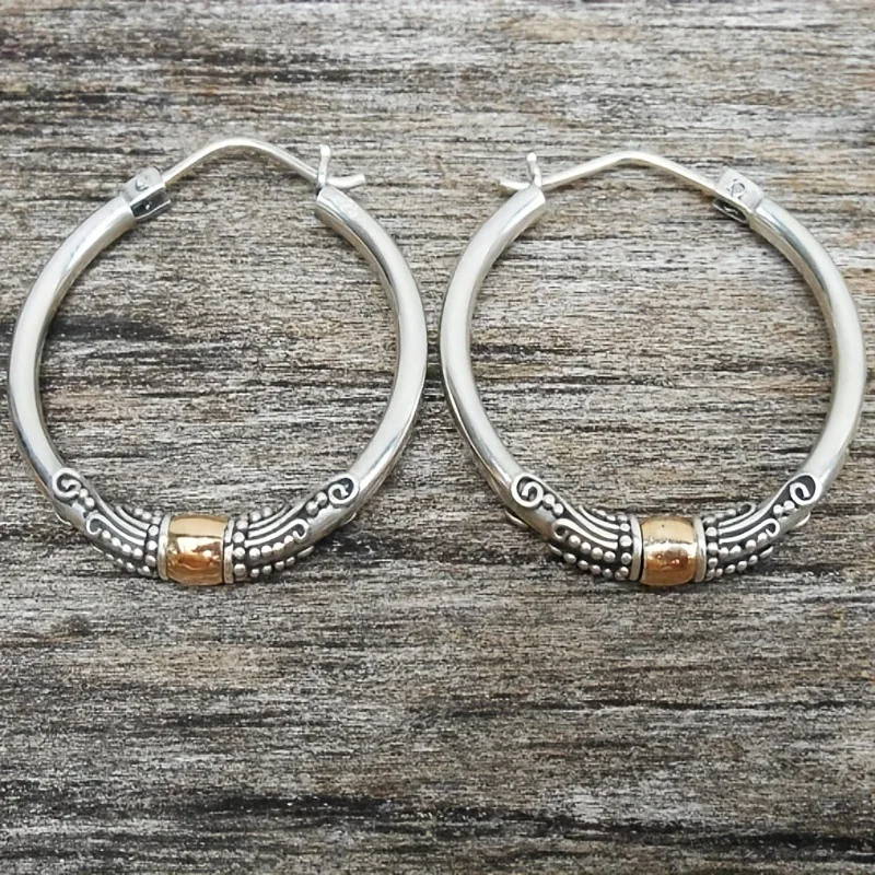 Boucles d'oreilles créoles vintage en argent ciselé