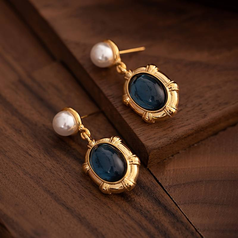 Boucles d'oreilles vintage en pierre incrustée et perles