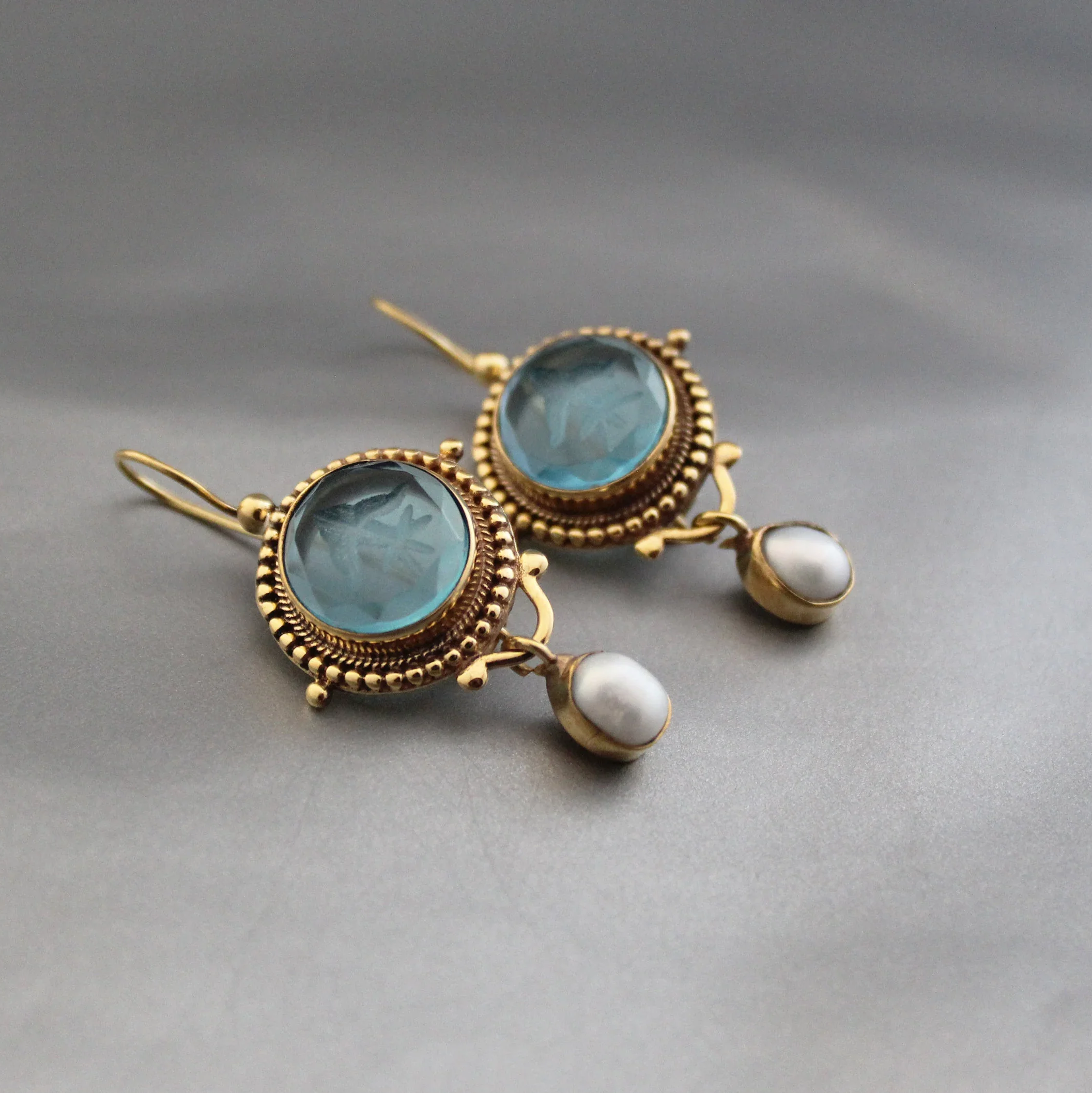Boucles d'oreilles vintage en perles de verre vertes
