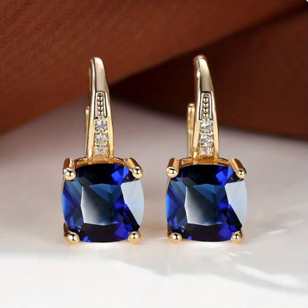 Boucles d'oreilles créoles en saphir mystique