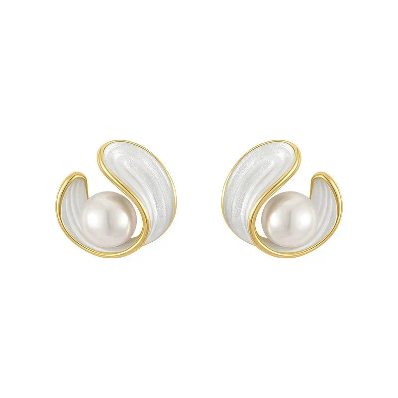 Boucles d'oreilles de luxe en or avec opales blanches et perles
