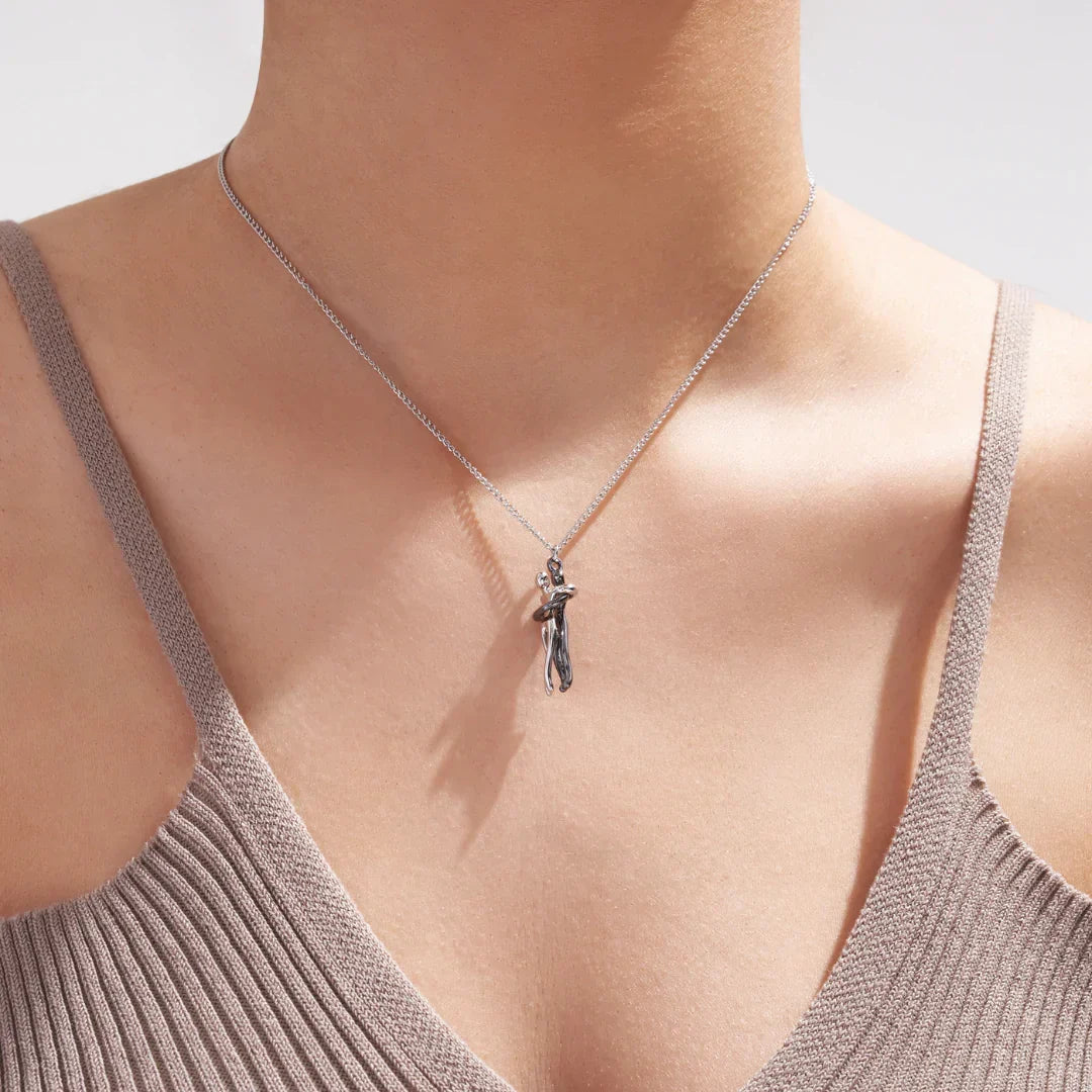 Collier Étreinte éternelle