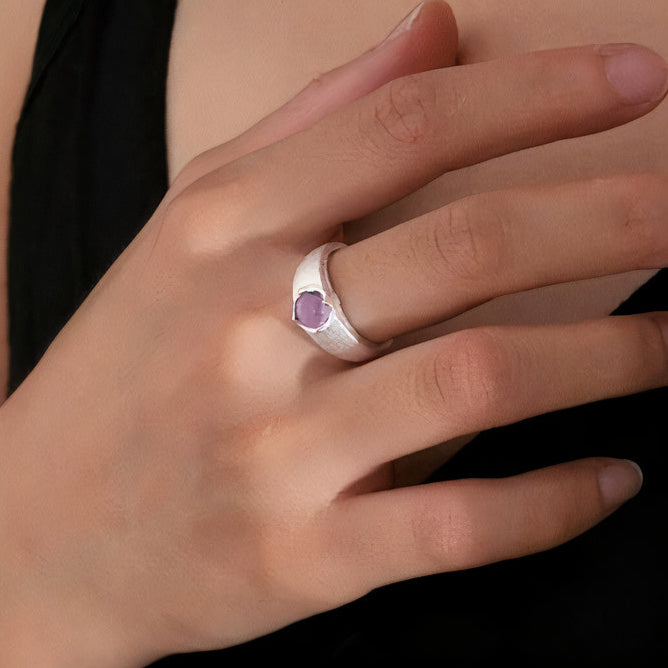 Bague vintage en argent avec incrustation de cristal bleu