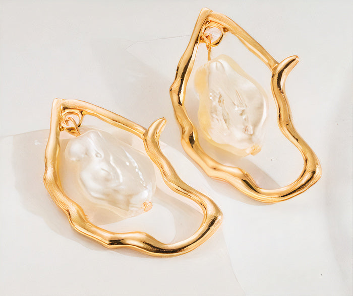 Boucles d'oreilles vintage en or et perles baroques