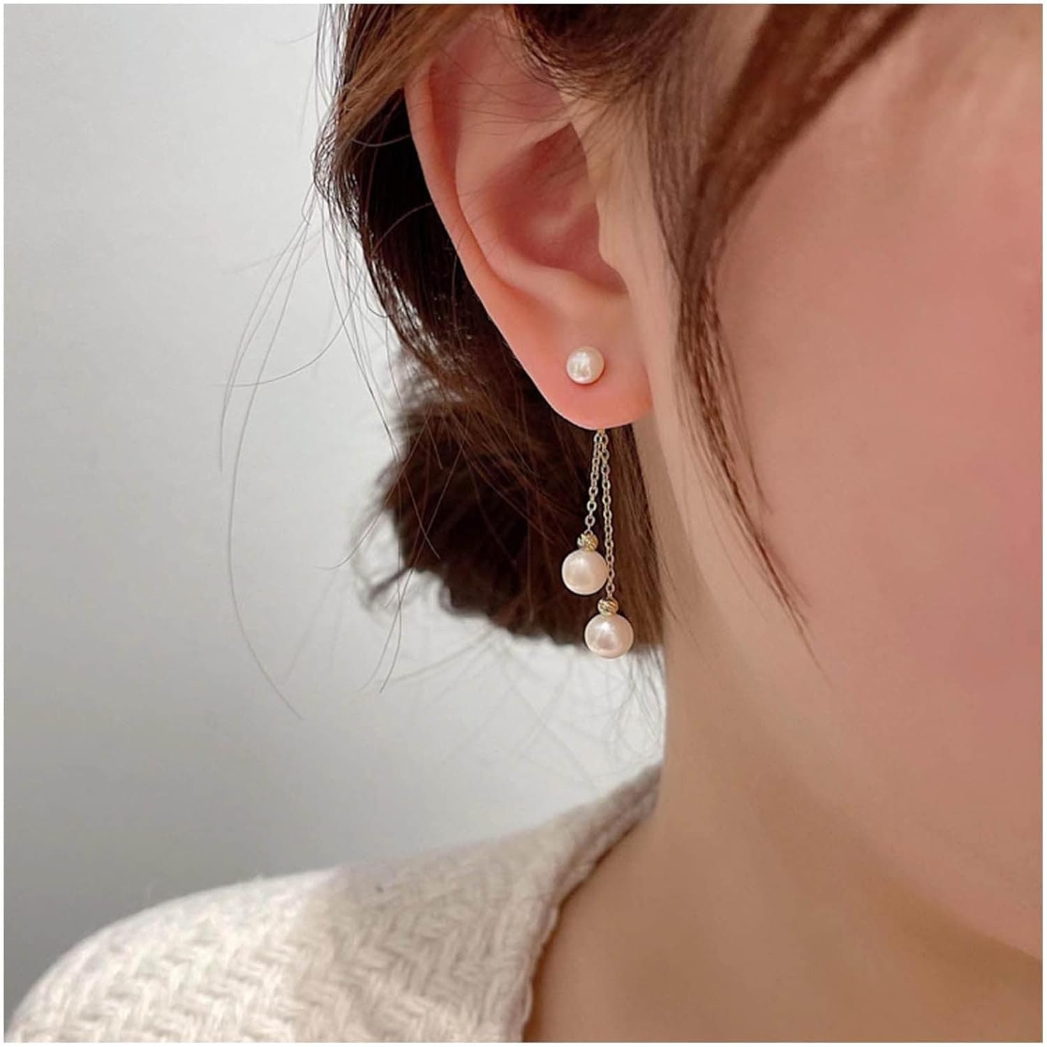 Élégantes petites boucles d'oreilles pendantes avec perles