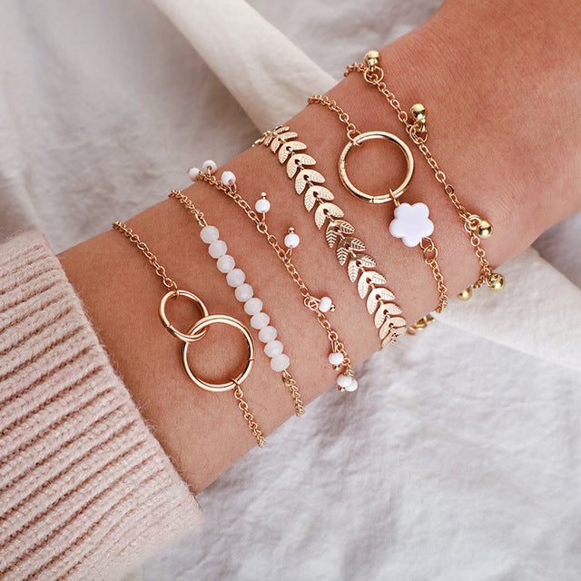 Lot de bracelets vintage dorés