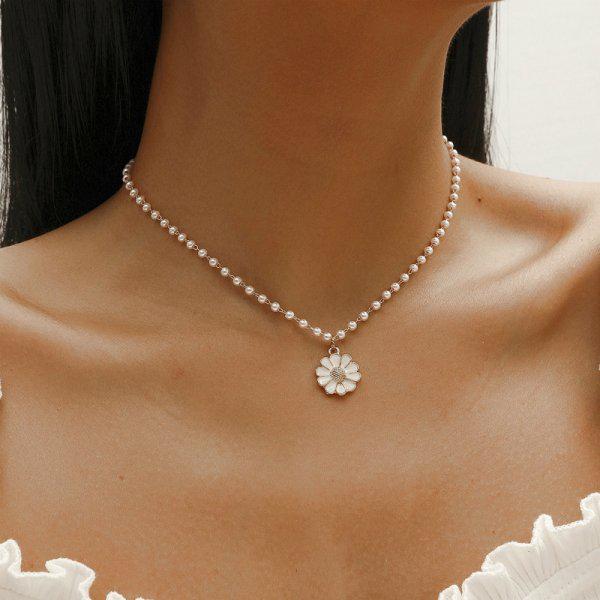 Marguerite avec Pendentif en Perle