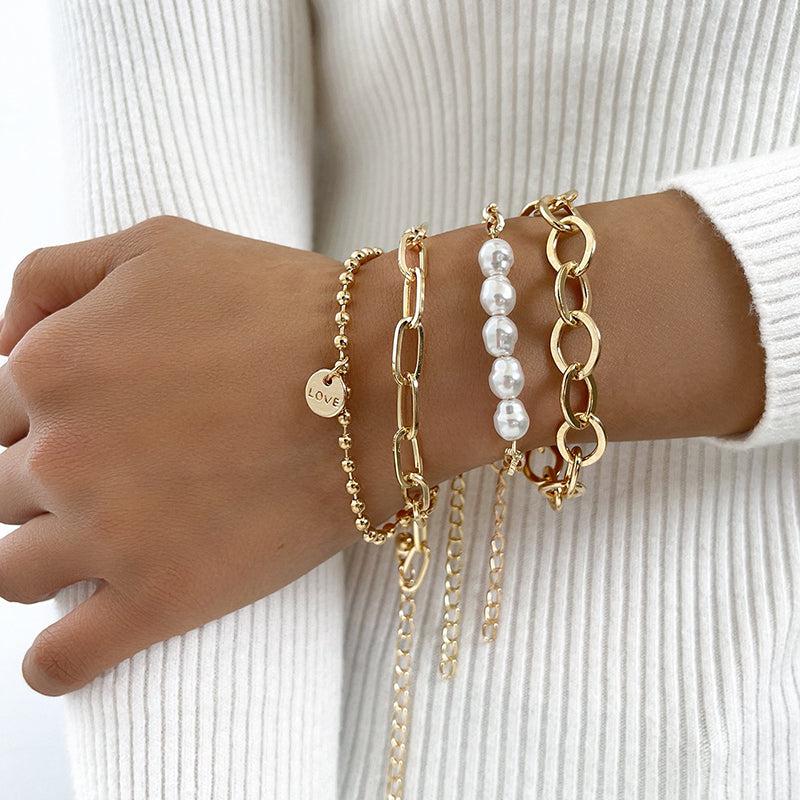 Lot de bracelets de perles dorées