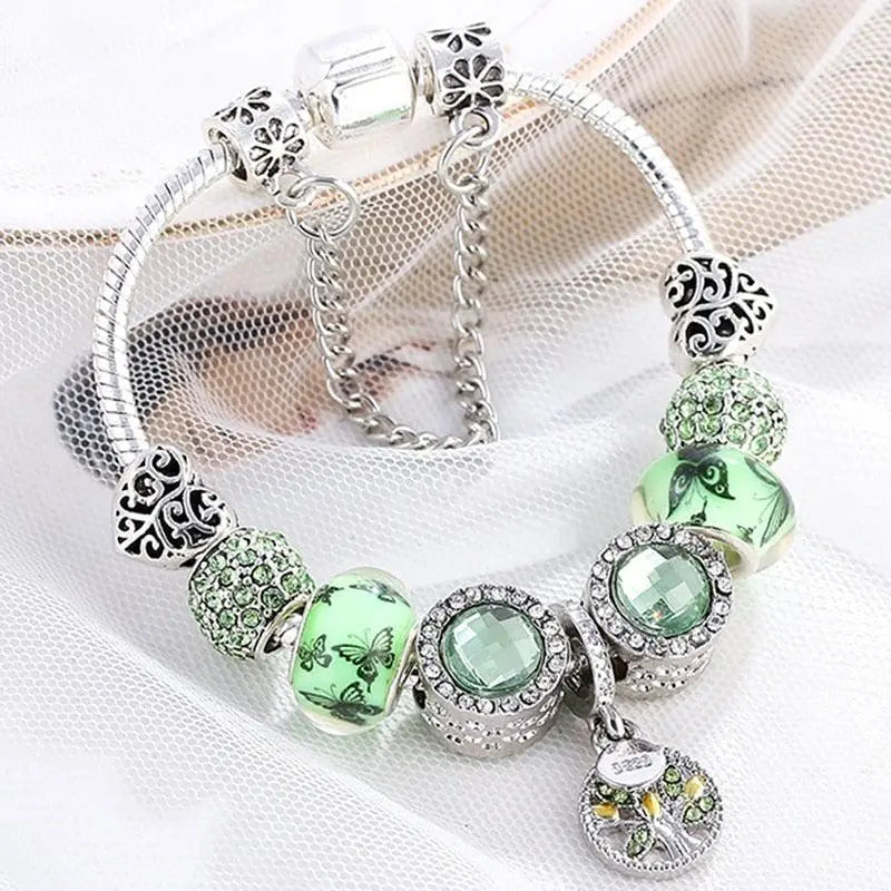 Chic Silver Bracelet With Green Crystal
