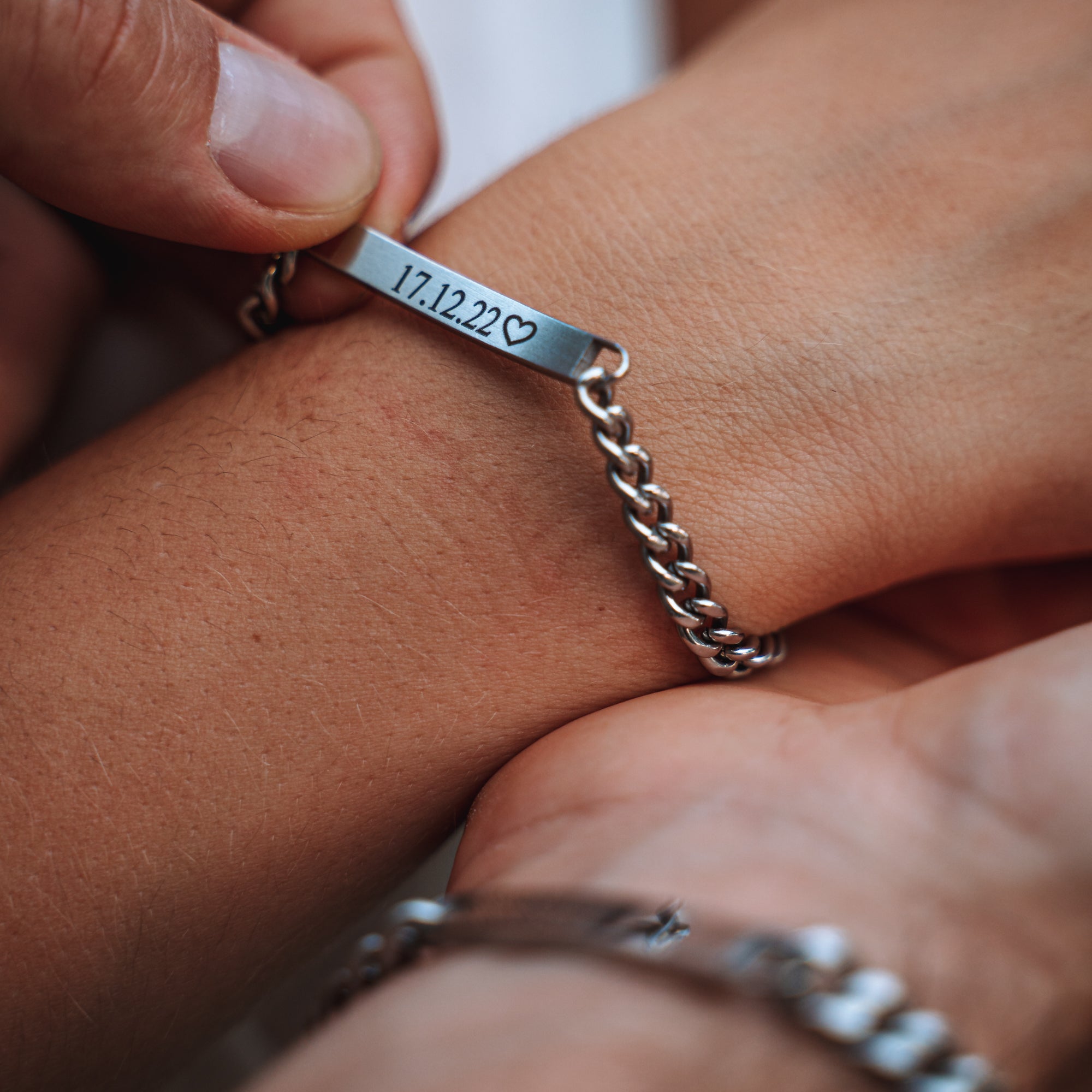 Bracelets partenaires avec gravure