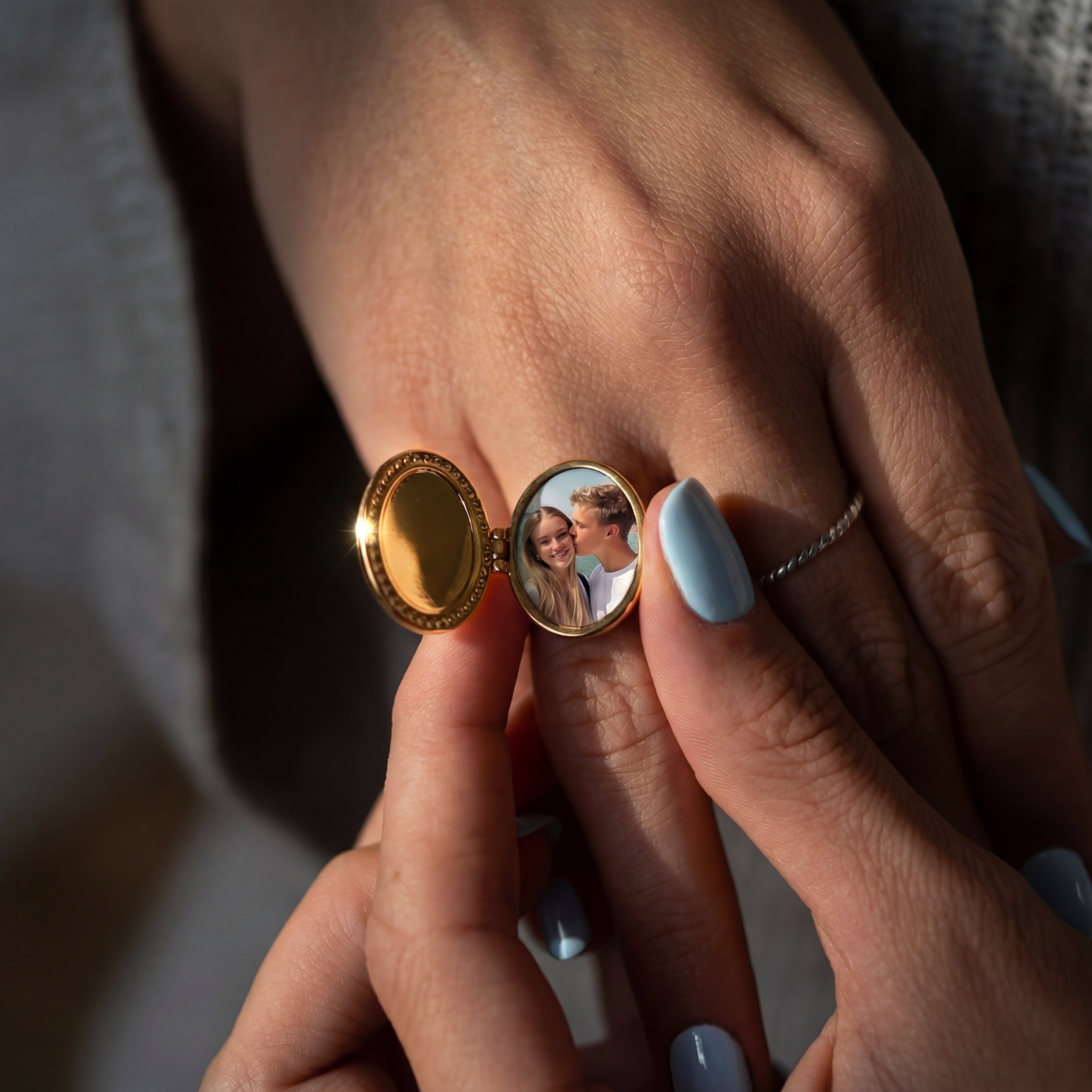 Bague médaillon ovale avec photo