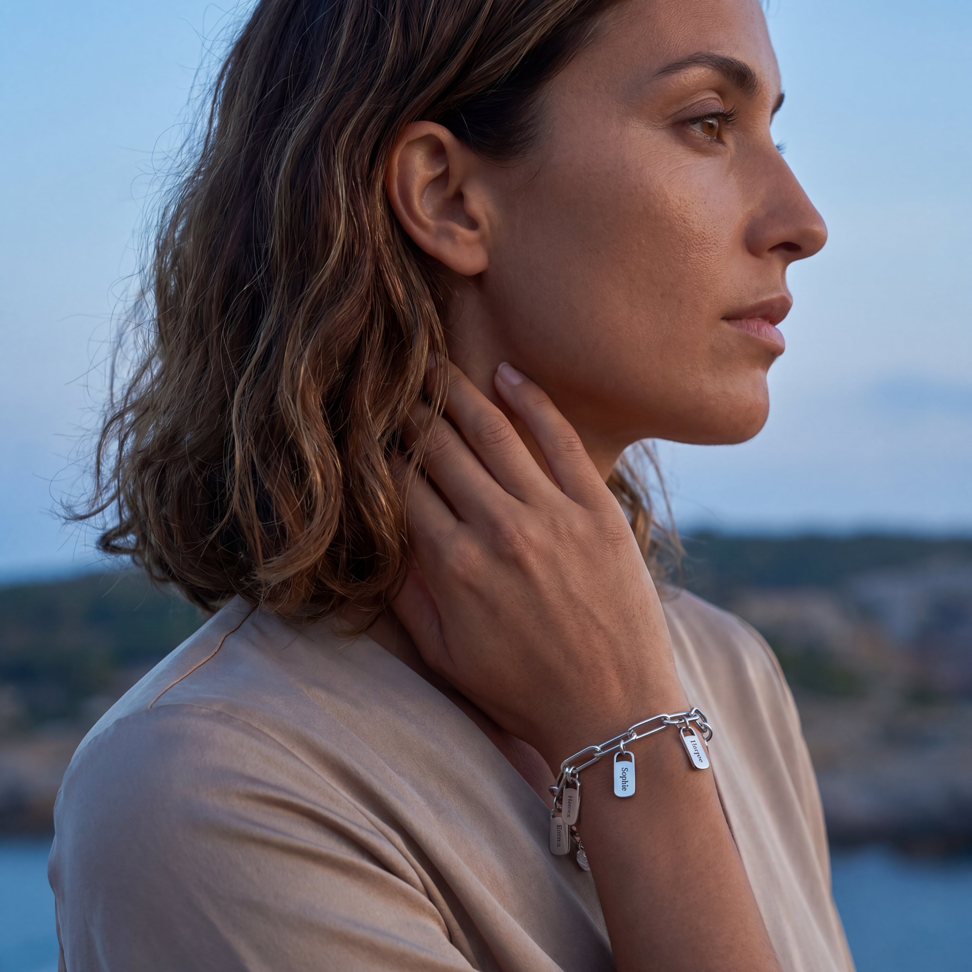 Bracelet personnalisé avec médailles gravées