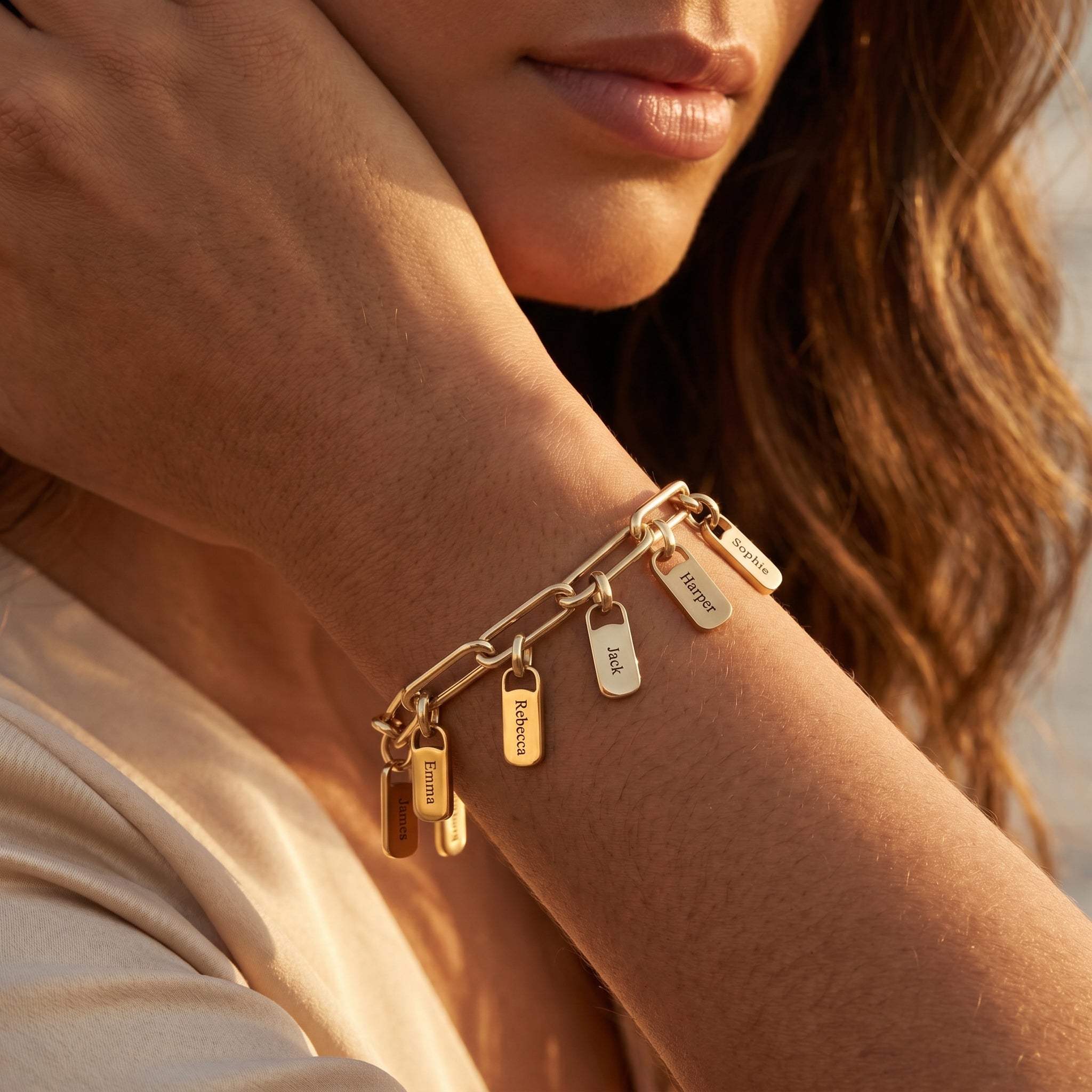 Bracelet personnalisé avec médailles gravées