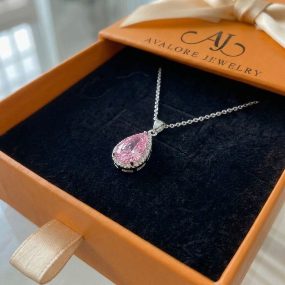 Collier larme rose