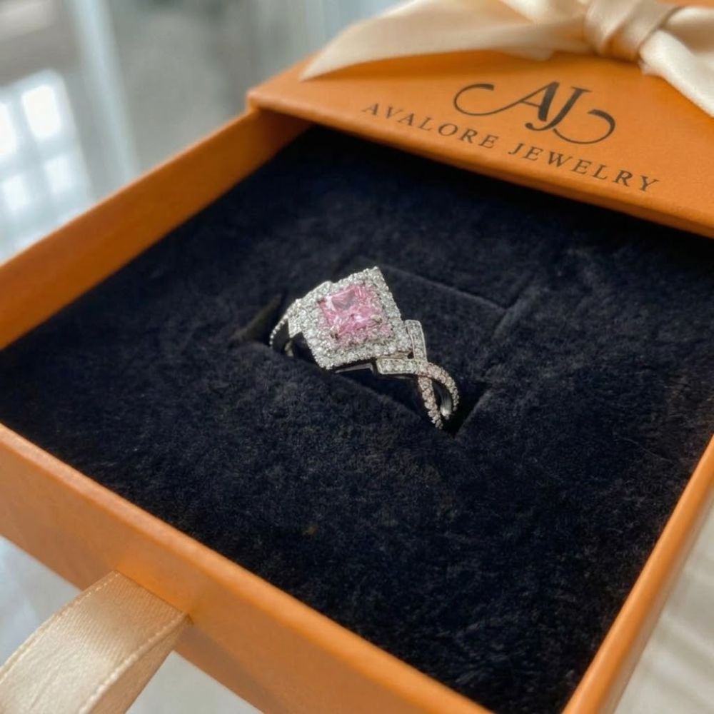 Bague carrée Couture Pavé