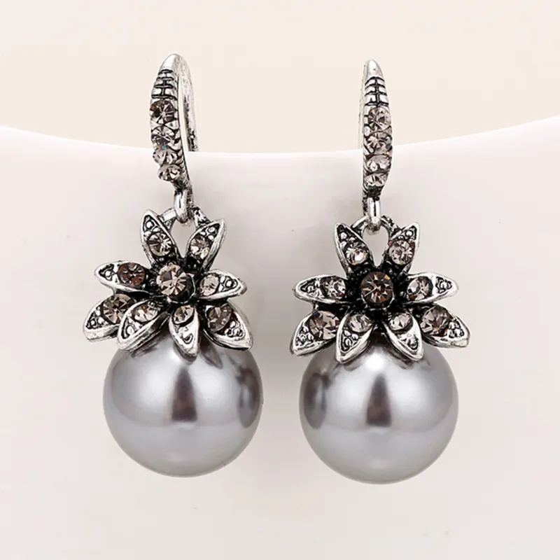 Boucles d'oreilles vintage en argent et perles