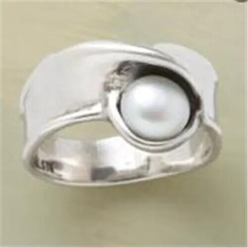 Bague de Perles Vintage