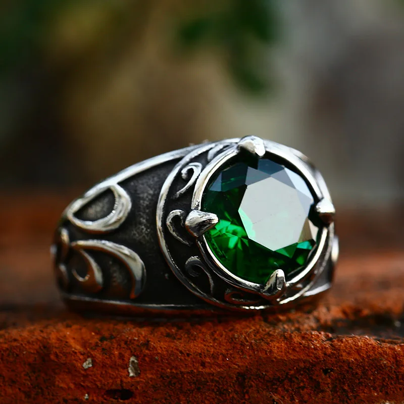 Bague vintage en cristal incrusté vert