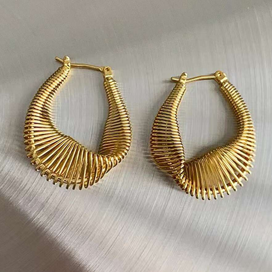Boucles d'oreilles vintage en maille dorée