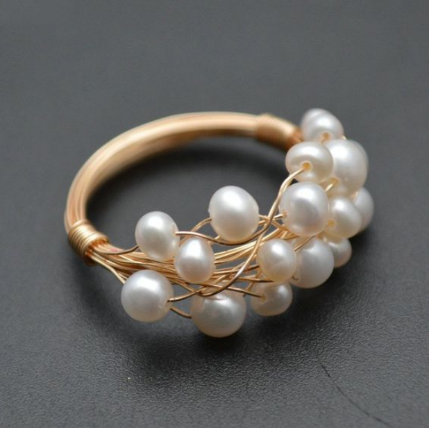 Bague en nid de perles vintage