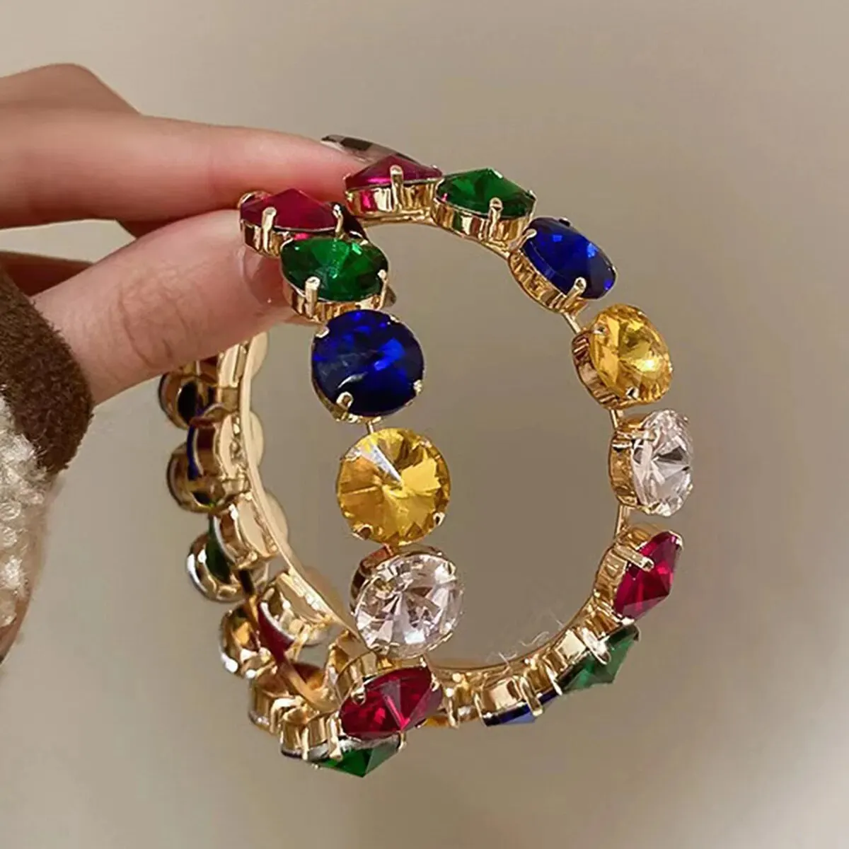 Boucles d'oreilles créoles vintage avec cristaux colorés