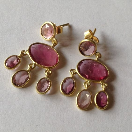 Boucles d'oreilles pluie vintage en grenat