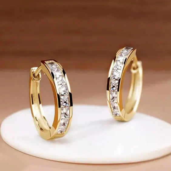 Boucles d'oreilles créoles dorées chics avec cristal